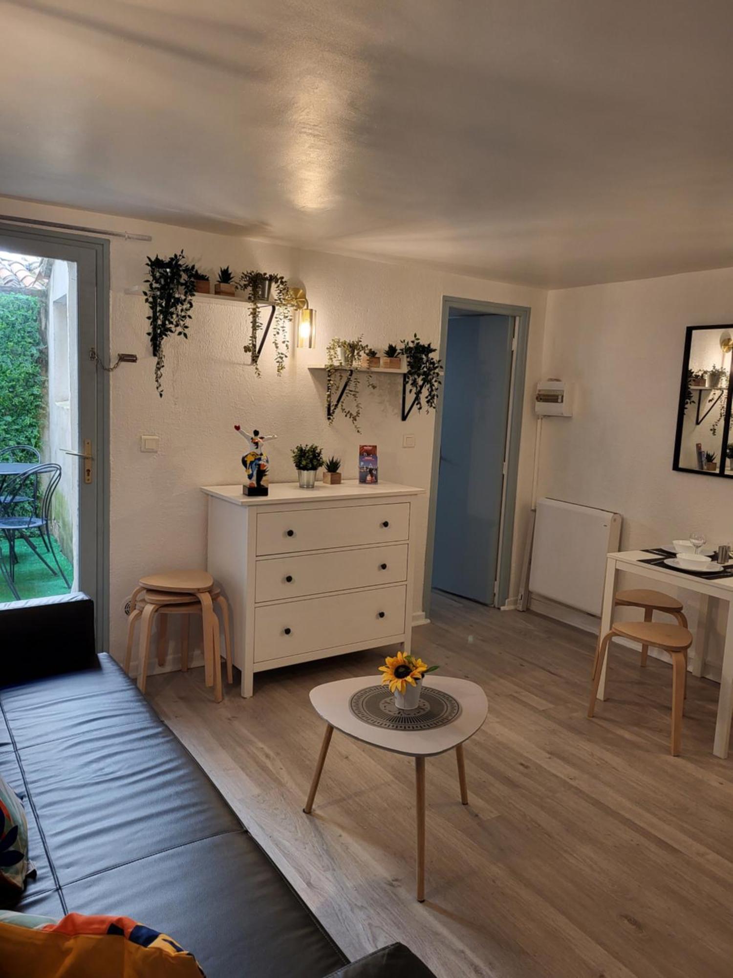 Studio/2 Pieces, Terrasse อาวีญง ภายนอก รูปภาพ